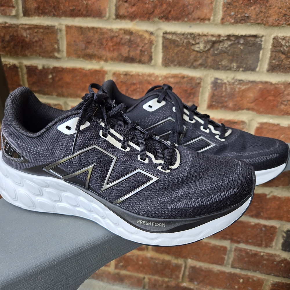 New Balance Black and White Athletic Shoes with Cushioned Midsole